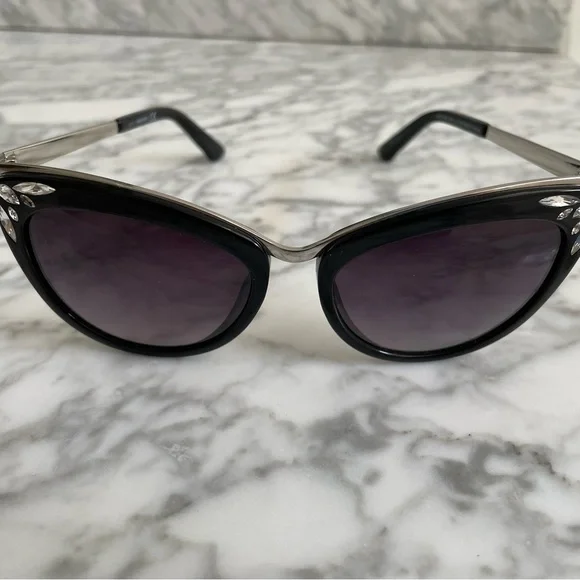 Swarovski | Accessories | Swarovski Sunglasses With Crystals  display picture 3